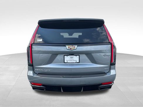 Used 2024 Cadillac Escalade Sport Platinum AWD/4WD image 4