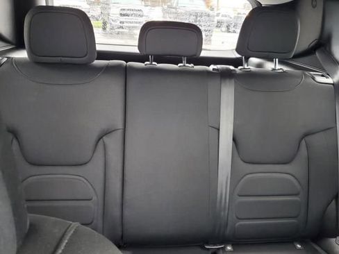 Used 2017 Jeep Renegade Altitude image 17