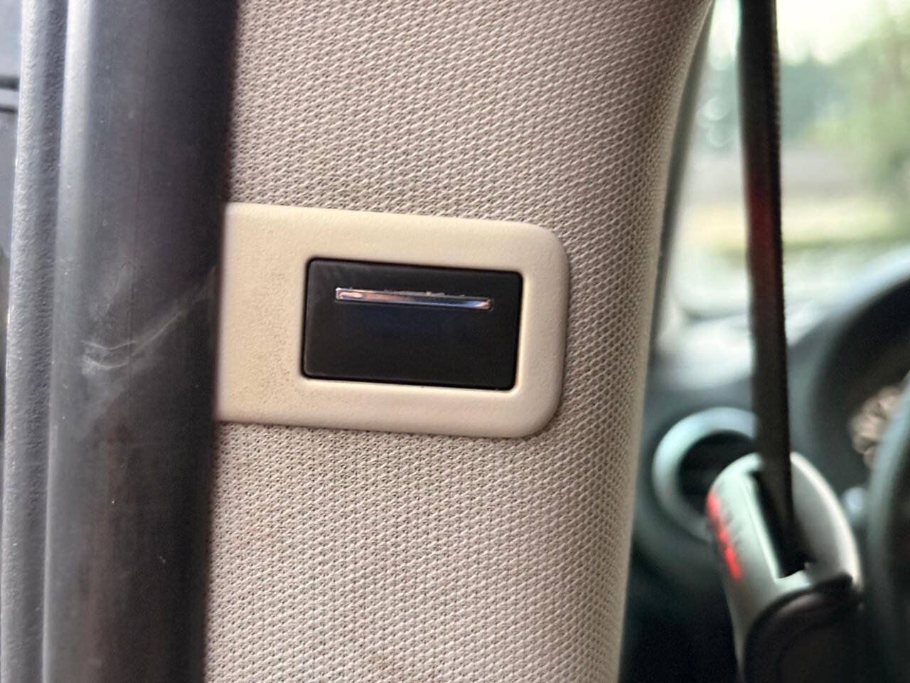 Used 2018 Mercedes-Benz Metris Passenger image 25