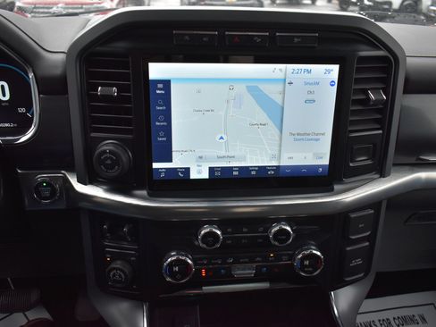 Used 2021 Ford F150 Lariat w/ FX4 Off-Road Package AWD/4WD image 22
