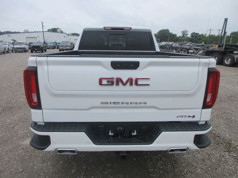 New 2026 GMC Sierra 1500 AT4 w/ AT4 Premium Package AWD/4WD image 5