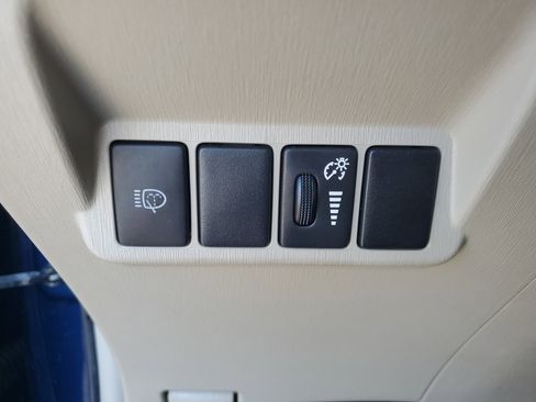 Used 2012 Toyota Prius V Five image 30