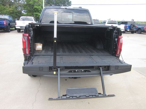 Used 2024 Ford F150 Raptor AWD/4WD image 10
