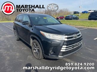 Used 2017 Toyota Highlander LE video 1