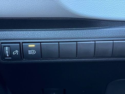 Certified 2025 Toyota Corolla SE w/ Convenience Package FWD image 28