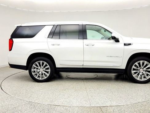 Used 2024 GMC Yukon Denali w/ Advanced Technology Package AWD/4WD image 4