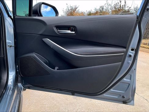 Used 2023 Toyota Corolla SE image 46