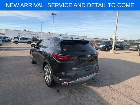 Used 2024 Chevrolet Blazer LT w/ Convenience Package FWD image 9