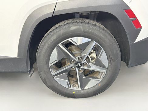Used 2025 Hyundai Tucson SEL FWD image 11