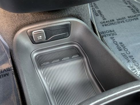 New 2026 Chrysler Pacifica Select w/ S Appearance Package image 32