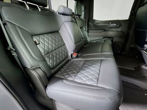 New 2026 GMC Sierra 1500 AT4 w/ Technology Package image 23