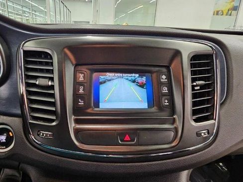 Used 2015 Chrysler 200 S w/ Comfort Group image 16