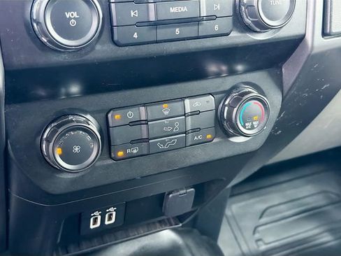 Used 2020 Ford F150 XLT w/ Trailer Tow Package image 15