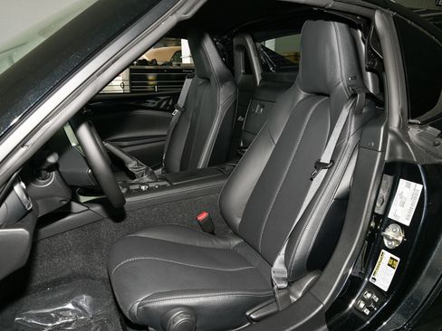 New 2026 MAZDA MX-5 Miata RF Grand Touring RWD image 6