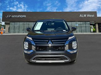 Used 2025 Mitsubishi Outlander SE video 2