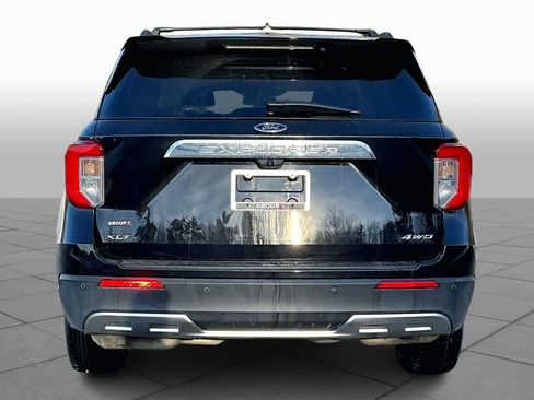 Used 2021 Ford Explorer XLT w/ Equipment Group 202A image 5