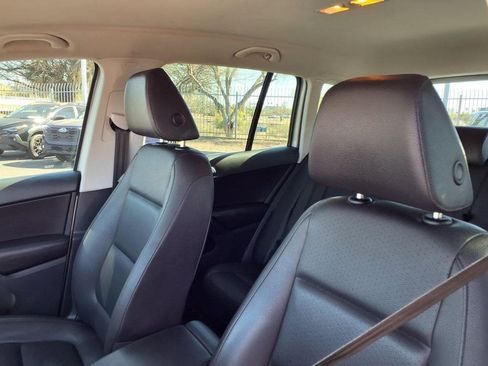 Used 2016 Volkswagen Tiguan S image 27