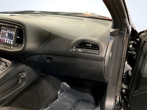Used 2022 Dodge Challenger GT image 17
