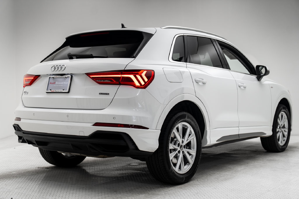 Used 2023 Audi Q3 2.0T Premium Plus w/ Premium Plus Package AWD/4WD image 36