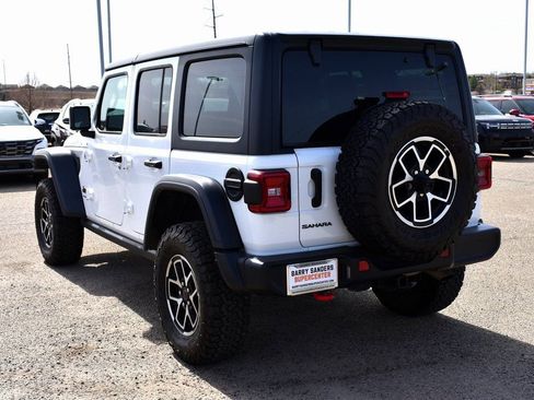 Used 2025 Jeep Wrangler Rubicon image 4