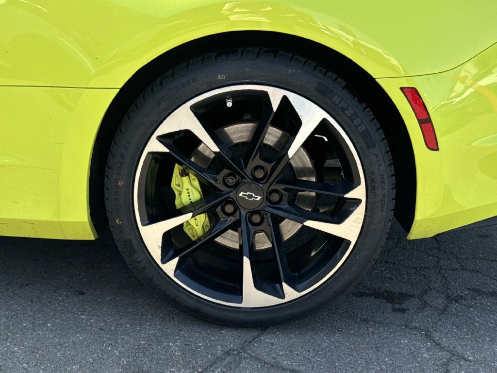 Used 2021 Chevrolet Camaro SS RWD image 30