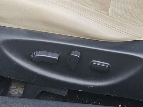 Used 2017 Nissan Maxima Platinum image 23