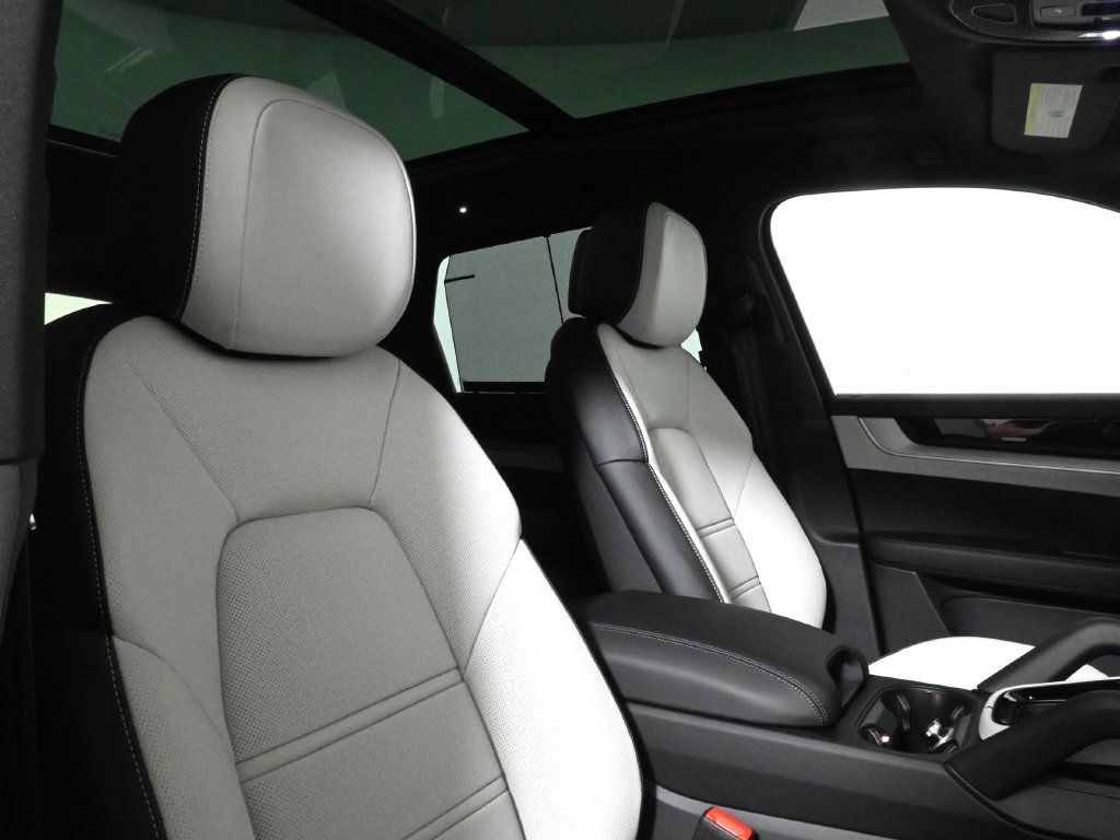 Used 2026 Porsche Cayenne S AWD/4WD image 39