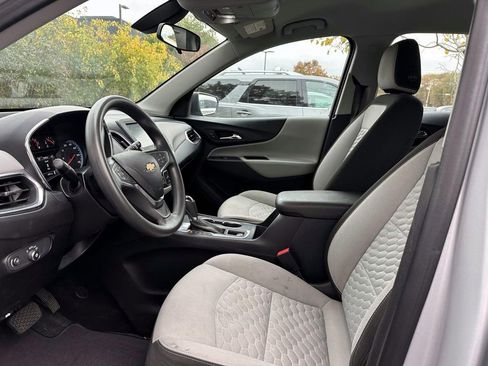 Used 2018 Chevrolet Equinox LS image 14
