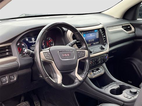 Used 2020 GMC Acadia Denali w/ GMC Pro Grade Package image 9