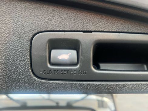 Used 2018 Honda CR-V Touring image 23