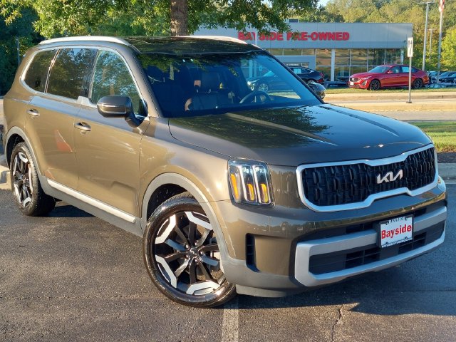 Used 2024 Kia Telluride EX AWD/4WD image 2