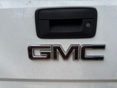 Used 2018 GMC Sierra 1500 SLT w/ SLT Premium Package AWD/4WD image 22
