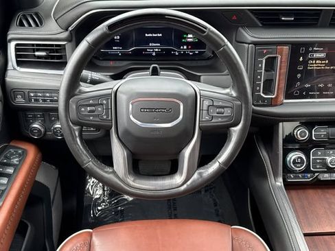Used 2023 GMC Yukon Denali Ultimate AWD/4WD image 16