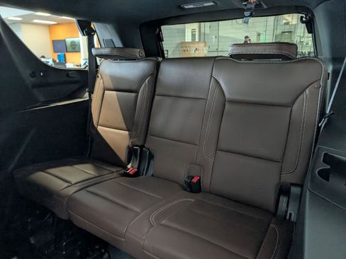 Used 2022 Chevrolet Tahoe High Country AWD/4WD image 25
