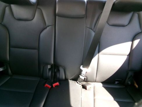 Used 2025 Kia Telluride S FWD image 11