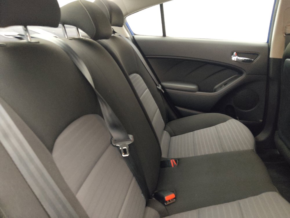 Used 2018 Kia Forte S FWD image 19