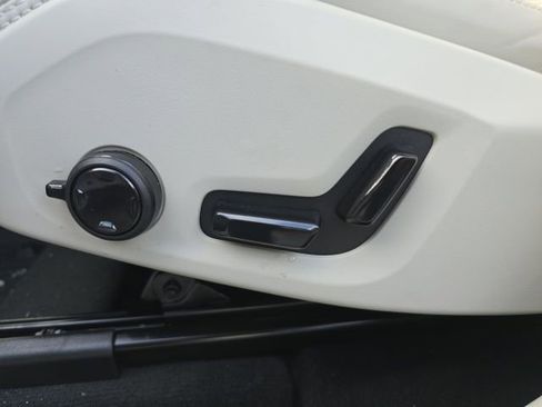 New 2026 Volvo XC60 B5 Ultra w/ Climate Package AWD/4WD image 26