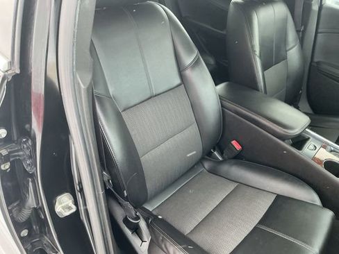 Used 2014 Chevrolet Impala LT w/ Convenience Package image 35