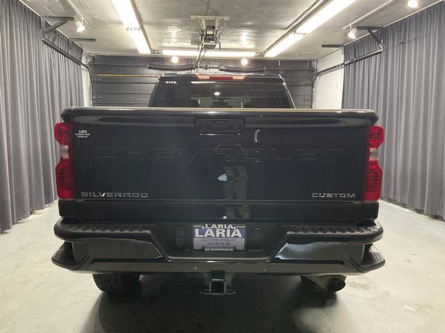 Used 2023 Chevrolet Silverado 2500 Custom w/ Custom Convenience Package AWD/4WD image 4