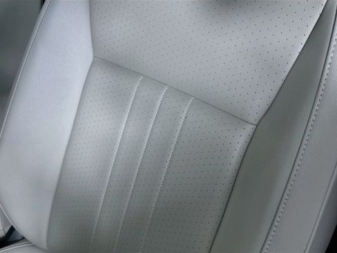 Used 2024 Volkswagen Tiguan SE FWD image 18