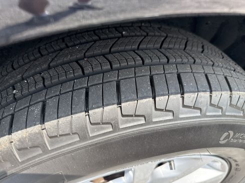 Used 2025 Dodge Durango GT RWD image 11