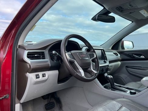 Used 2018 GMC Acadia SLT image 10