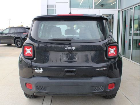 Used 2019 Jeep Renegade Sport image 8