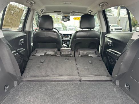 Used 2019 Chevrolet Trax LT w/ LT Convenience Package image 48