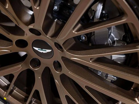 New 2026 Aston Martin DBX 707 image 10