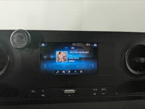 Used 2022 Mercedes-Benz Sprinter 2500 image 27