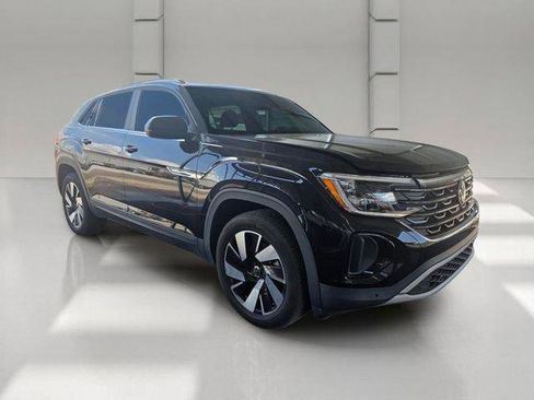 Used 2024 Volkswagen Atlas Cross Sport SE FWD image 3