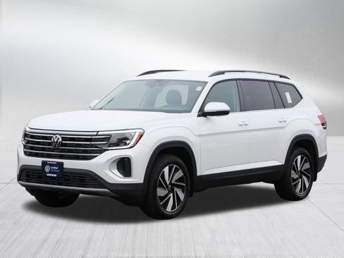 Certified 2026 Volkswagen Atlas SE AWD/4WD image 3