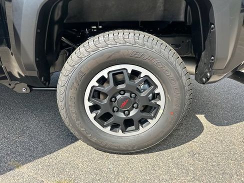 New 2026 Toyota Tacoma TRD Off-Road w/ TRD Off Road Upgrade Package AWD/4WD image 12