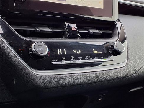 Used 2023 Toyota Corolla LE image 10